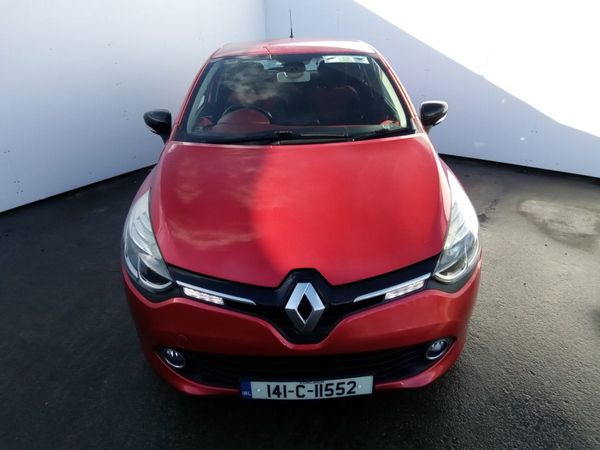 Renault Clio Hatchback, Diesel, 2014, Red