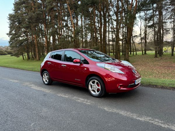 Nissan Leaf Hatchback, Electric, 2015, Red