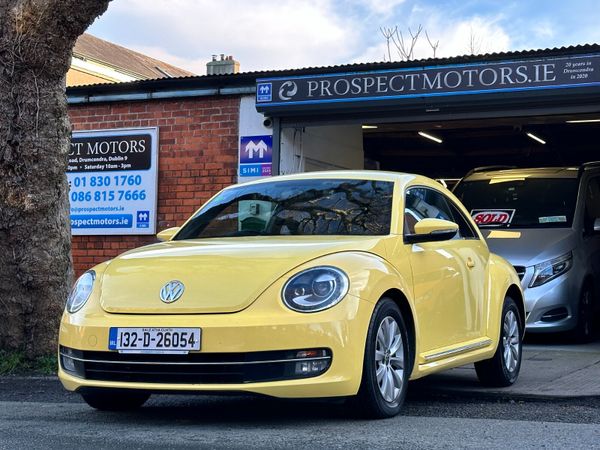Volkswagen Beetle Hatchback, Petrol, 2013, Yellow