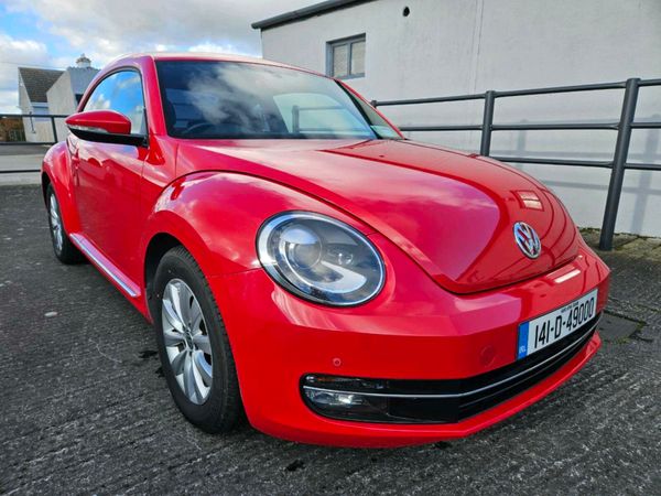 Volkswagen Beetle Hatchback, Petrol, 2014, Red