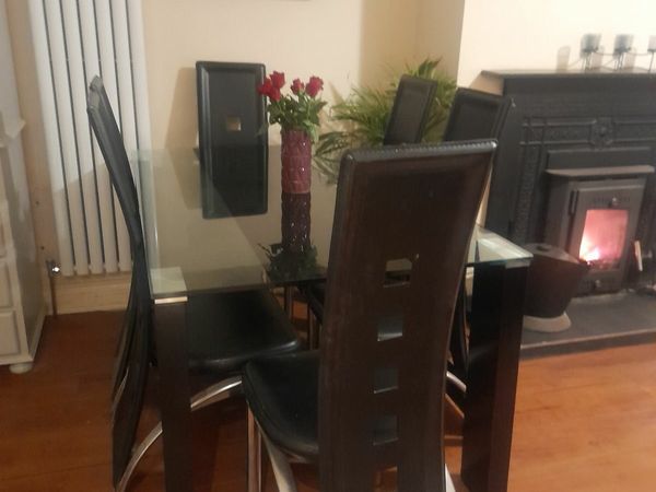 Table and 8 chairs for online sale