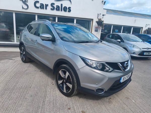 Nissan Qashqai SUV, Diesel, 2016, Silver