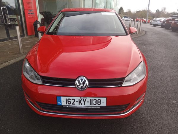 Volkswagen Golf Estate, Petrol, 2016, Red