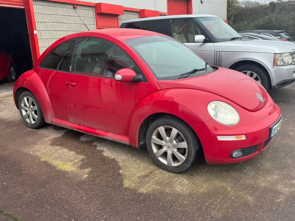 Volkswagen Beetle Hatchback, Diesel, 2006, Red