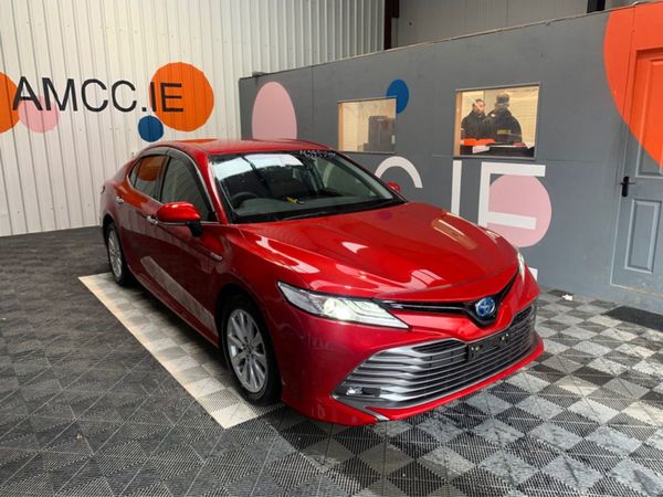 Toyota Camry Saloon, Hybrid, 2018, Red