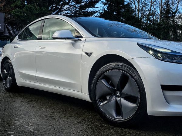 Tesla MODEL 3 Saloon, Electric, 2020, White