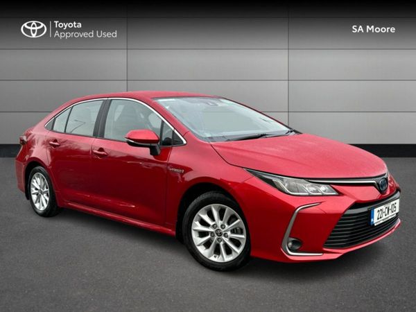 Toyota Corolla Saloon, Hybrid, 2022, Red