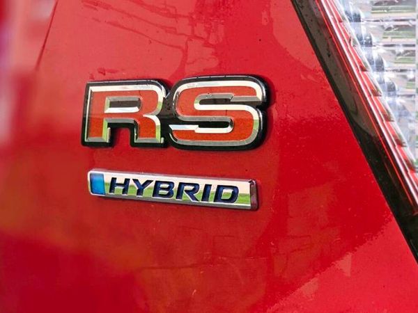 Honda Vezel MPV, Petrol Hybrid, 2016, Red