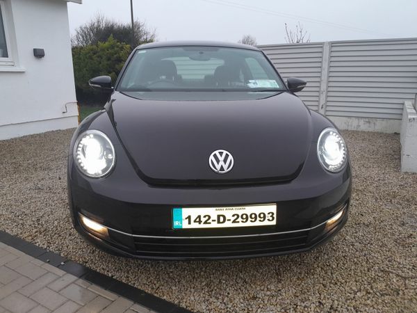 Volkswagen Beetle Hatchback, Petrol, 2014, Black