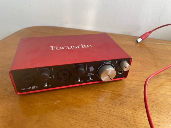 Headphone amp discount for focusrite scarlett