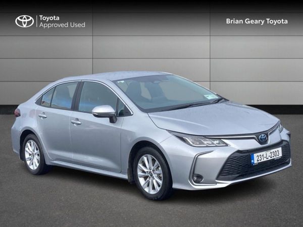 Toyota Corolla Saloon, Hybrid, 2023, Silver