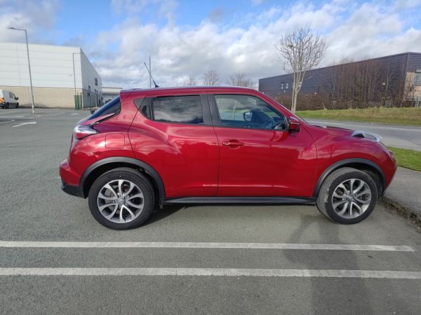 Nissan Juke SUV, Petrol, 2016, Red
