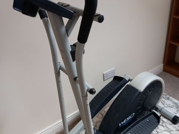 Done deal sale cross trainer