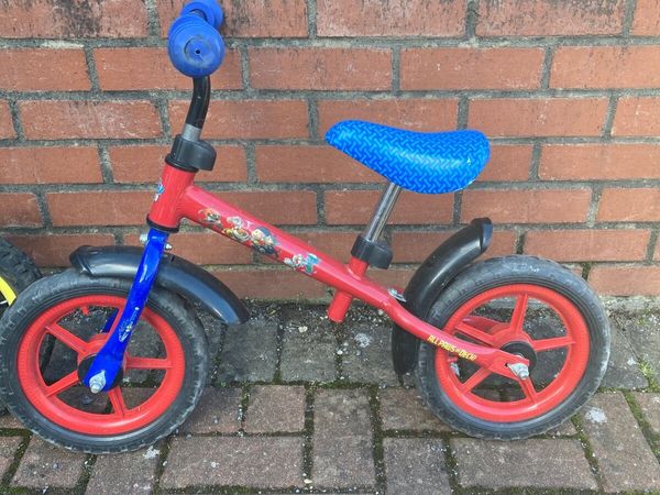 Paw patrol cheap balance bike smyths