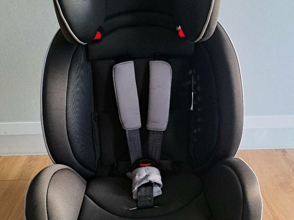 Joie Spin 360 ISOFix Car Seat for sale in Co. Dublin for €111 on DoneDeal