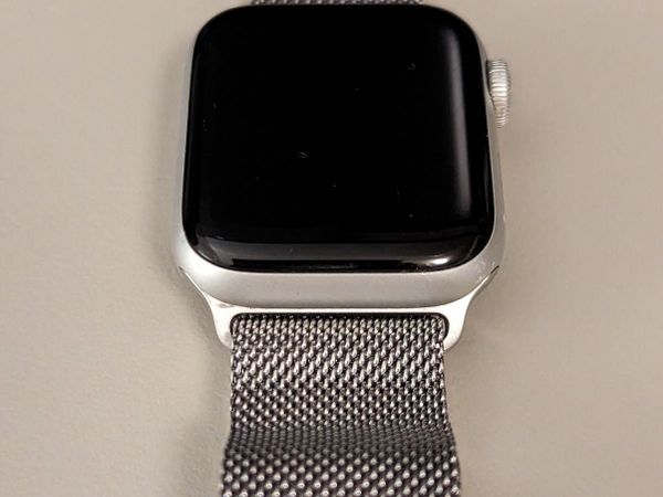 Milanese loop with aluminium apple watch hotsell