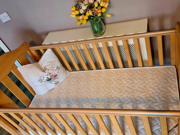 Mamas and papas store eloise cot bed