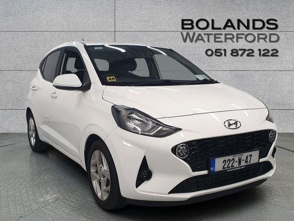 Hyundai i10 Hatchback, Petrol, 2022, White