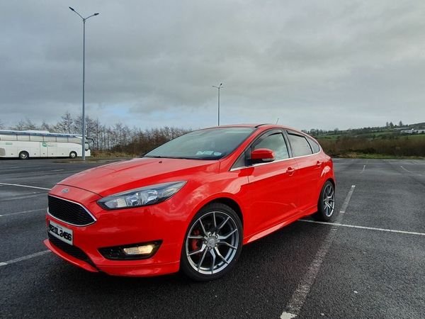 Ford Focus Convertible, Diesel, 2015, Red