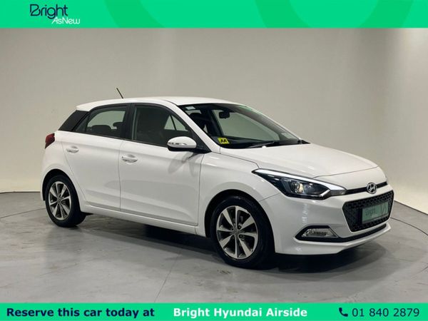 Hyundai i20 Hatchback, Petrol, 2018, White