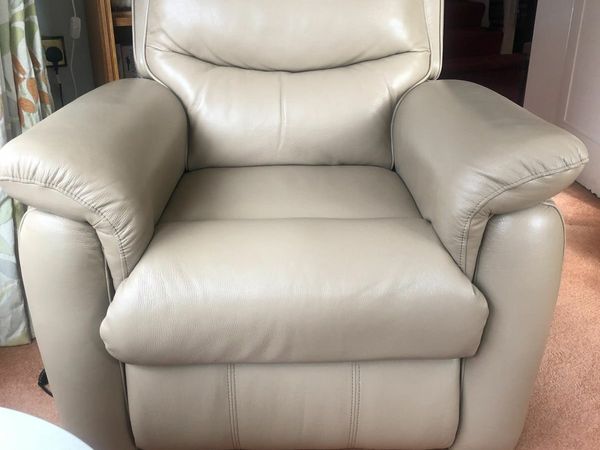 Second hand leather recliners deals for sale