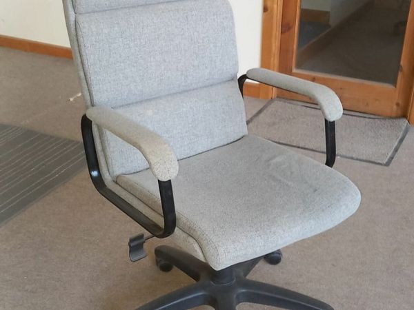 Done deal deals swivel chair