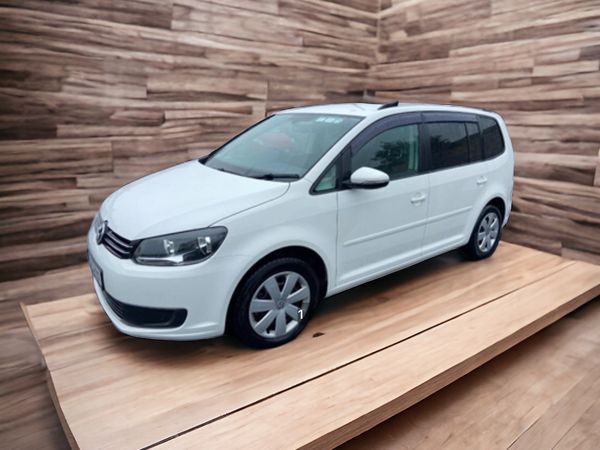 Volkswagen Touran MPV, Petrol, 2013, White