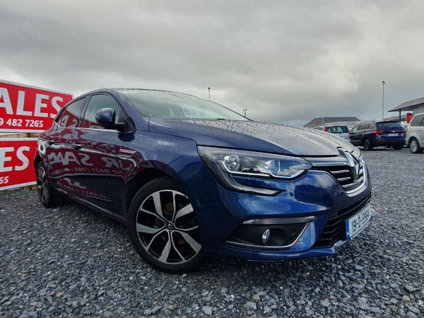 Renault Megane Hatchback, Petrol, 2019, Blue