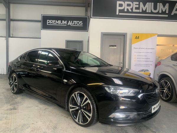 Vauxhall Insignia Hatchback, Diesel, 2019, Black