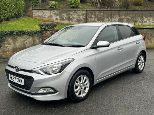 Hyundai i20 Hatchback, Diesel, 2017, Silver