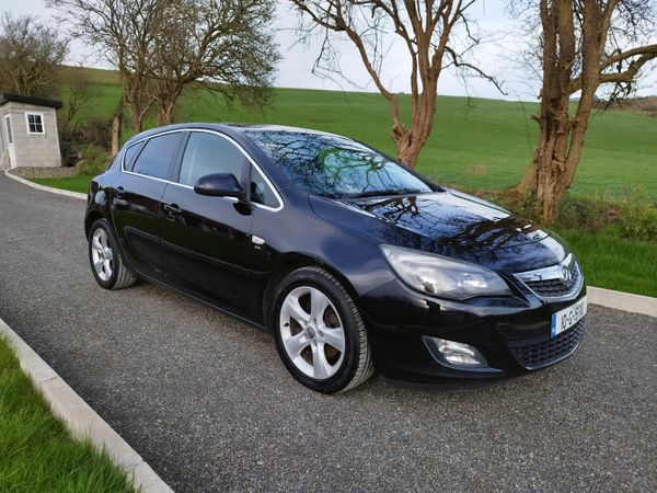 Vauxhall Astra Hatchback, Diesel, 2010, Black