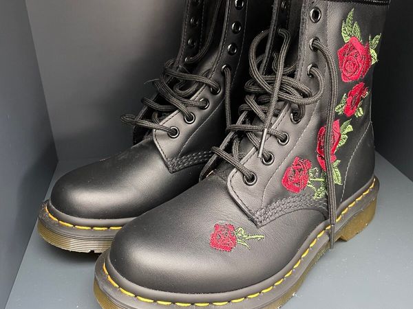 Dr martens outlet ireland traducida