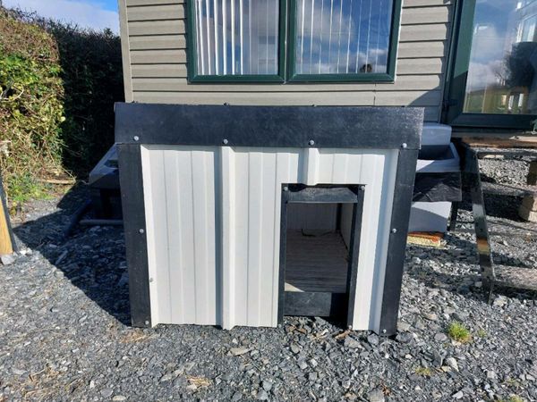 Kingspan insulated dog outlet kennels