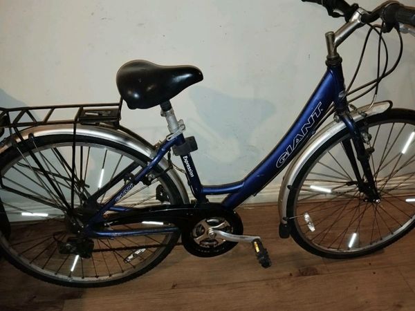 Ladies giant best sale hybrid bike