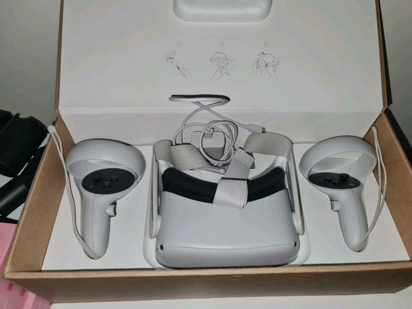 Oculus Quest All-in-One VR Gaming System - 64GB (64 GB) 