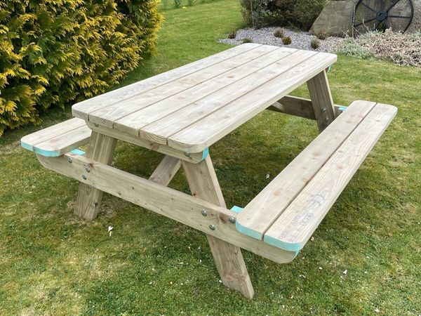 Garden table and discount chairs done deal