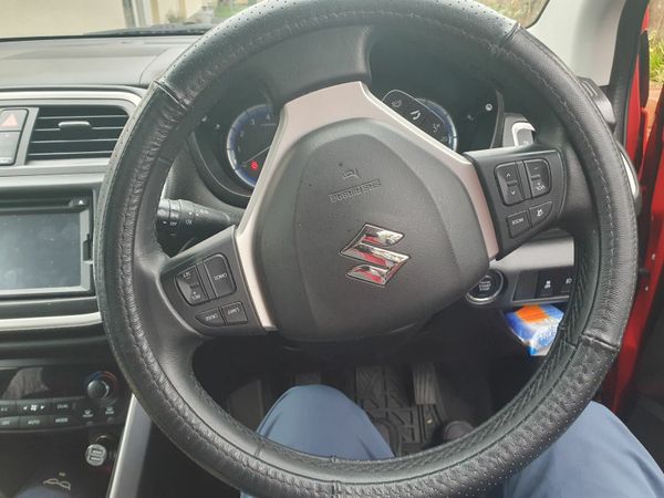 Suzuki SX4 S-Cross Hatchback, Petrol, 2014, Red