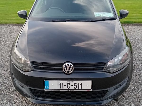 Volkswagen Polo Hatchback, Petrol, 2011, Black