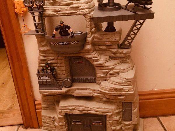 The corps elite rock mountain stronghold clearance playset