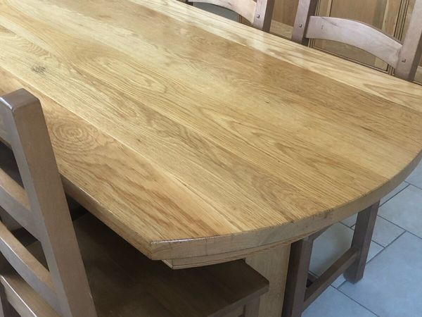 Second hand oak deals table