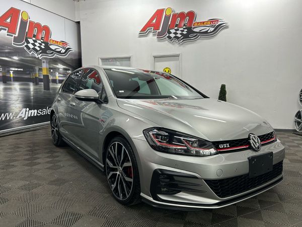 Volkswagen Golf Hatchback, Petrol, 2018, Silver