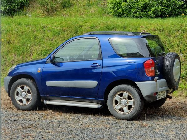 Toyota RAV4 SUV, Petrol, 2002, Blue