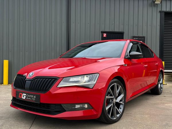 Skoda Superb Hatchback, Diesel, 2017, Red