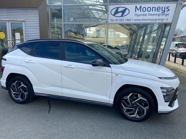 Hyundai KONA MPV, Petrol, 2023, White