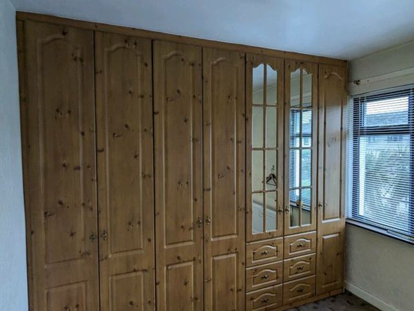 Built in wardrobes deals louth
