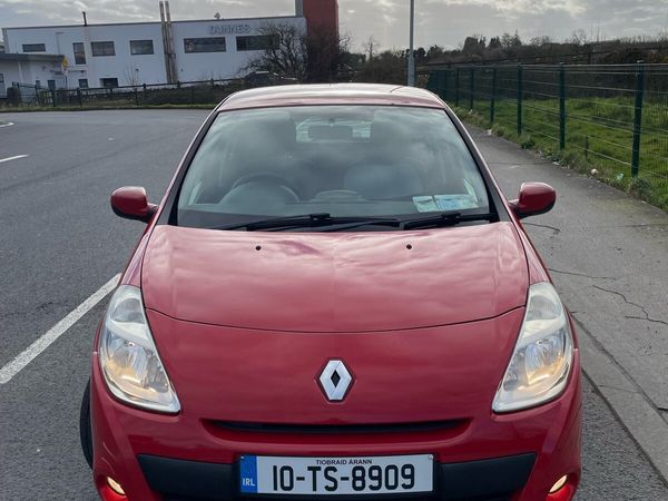 Renault Clio Hatchback, Petrol, 2010, Red