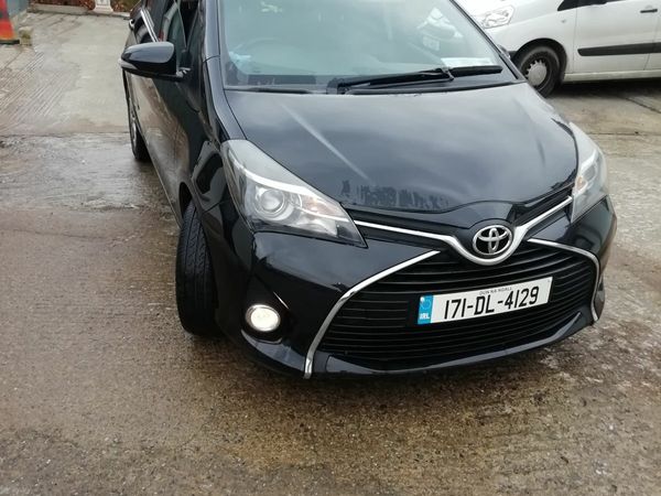 Toyota Yaris Hatchback, Diesel, 2017, Black