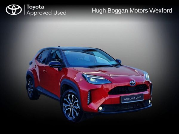 Toyota Yaris Hatchback, Hybrid, 2022, Red