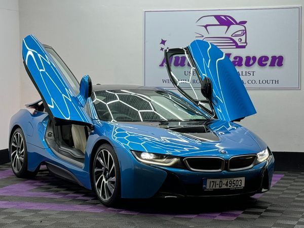 Bmw i8 hybrid store protonic blue