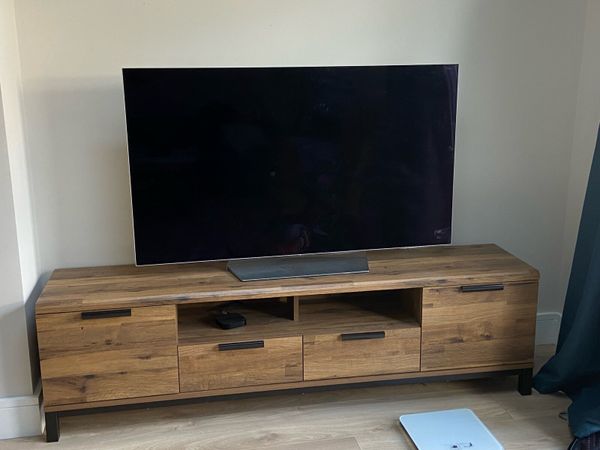 Bronx superwide store tv stand